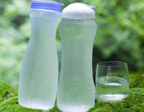 白開(kāi)水、純凈水和礦泉水在營(yíng)養(yǎng)上有何區(qū)別？